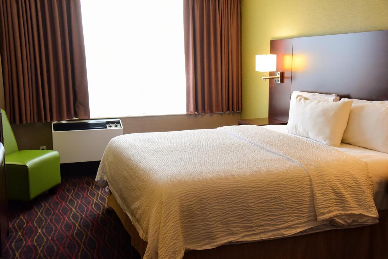 Days Inn By Wyndham Ottawa West Dış mekan fotoğraf
